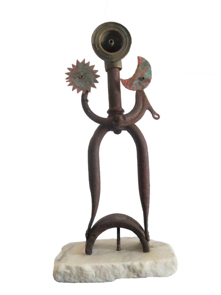 la scultura " Sizigia" di Maria Capellini